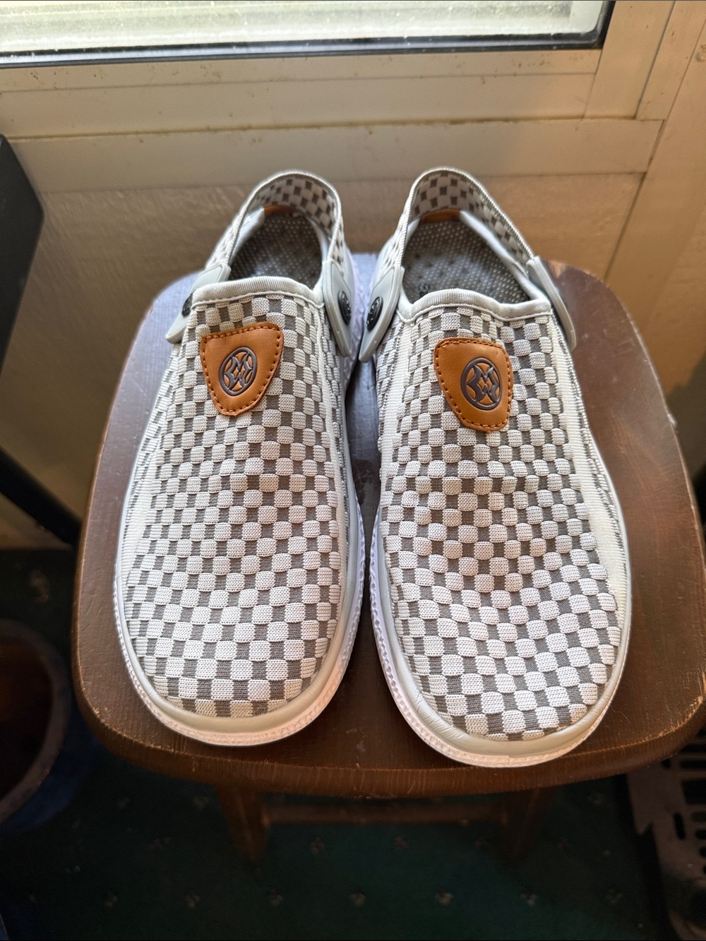 NWOT EagsounibCasual Slip-On Checkered Canvas Sneakers with Leather Patch